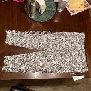 Cheetah print Capri leggings